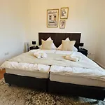 3-Raum-City-Apartment Ost-5